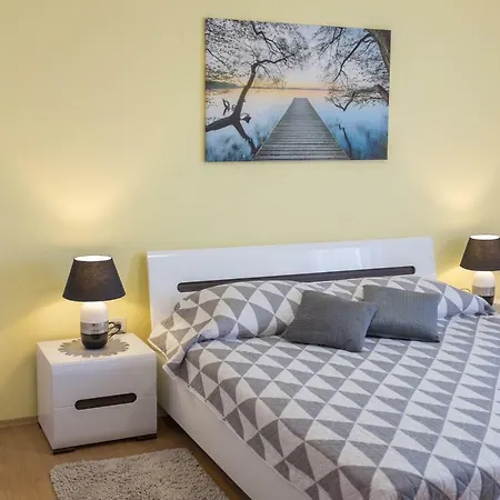 Apartamento Sv. Marak *